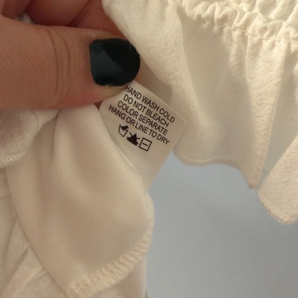 Cream Ruffle Strapless Top with Pink Ribbon - Picture 4 of 4